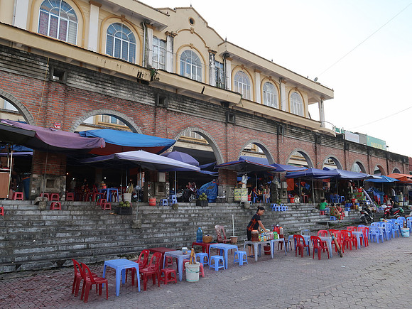 IMG_4550-coc-leu-b-market
