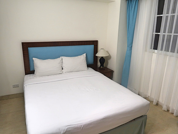 IMG_4729-pavillion-garden-hotel-bed