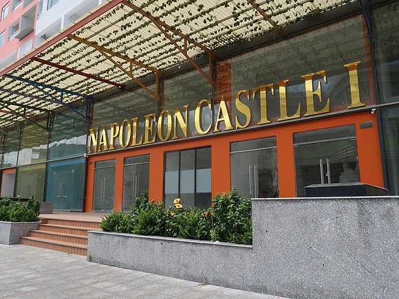 IMG_5052-napoleon-castle-i-entrance