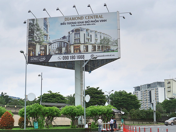 IMG_4704-diamond-central-advertising
