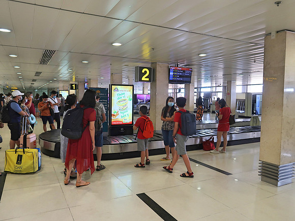 IMG_5126-domestic-baggage-claim