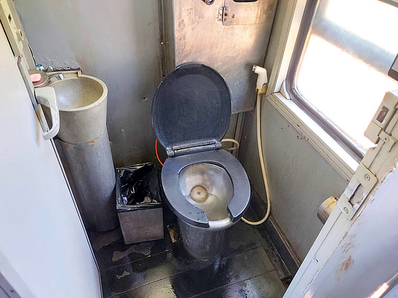 20240330_082657-se8-toilet