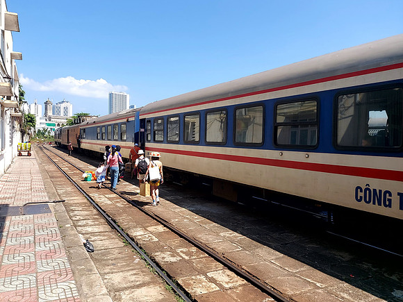 20240330_134405-train-at-nha-trang