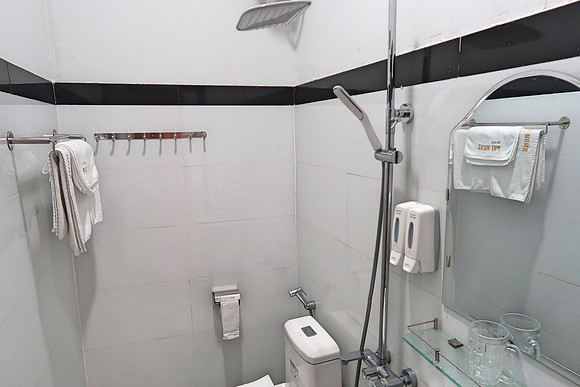 IMG_5802-phi-hung-bathroom