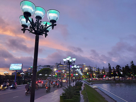 20201217_173234-street-lights