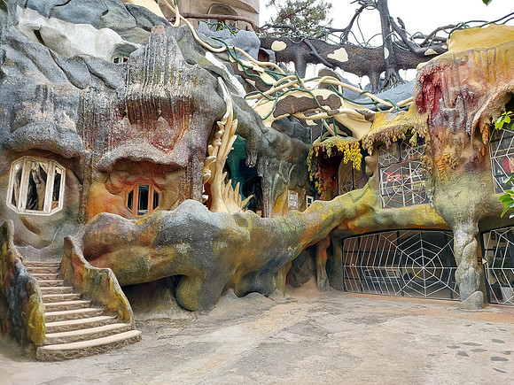 20201219_125108-crazy-house-dalat