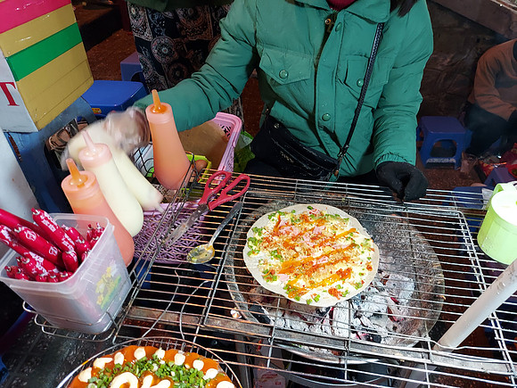 20201219_214030-making-dalat-pizza