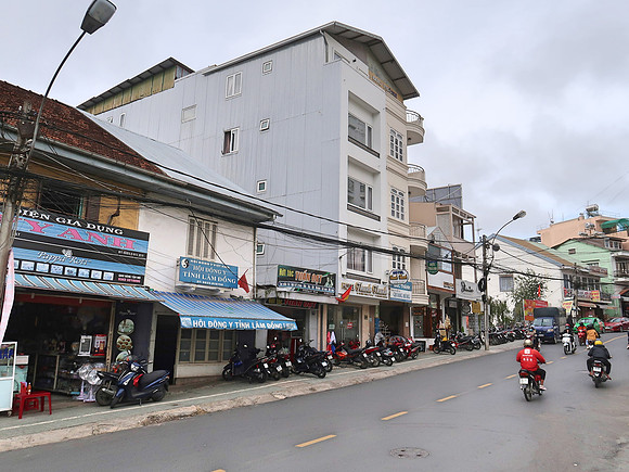 IMG_5911-3-thang-2-road