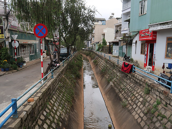 IMG_5940-canal-to-ngoc-van