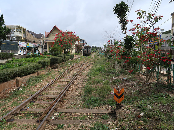 IMG_6100-trai-mat-rail