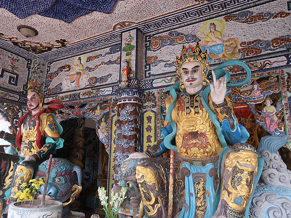 IMG_6118-temple-figures