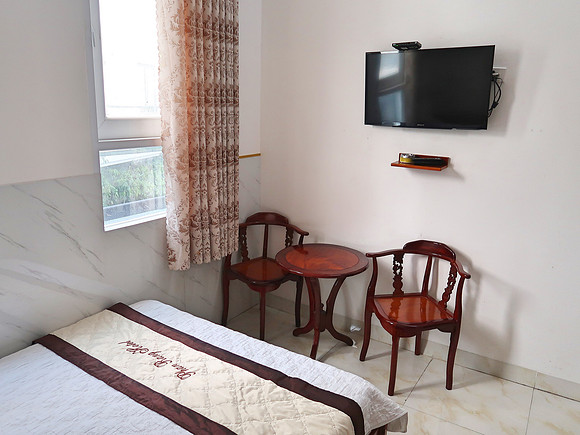 IMG_6320-hotel-desk