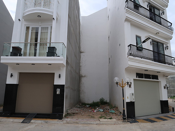 IMG_6387-house-gap