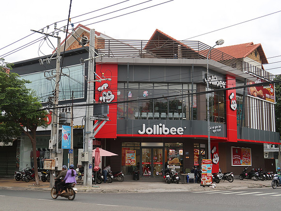 IMG_6421-jollibee