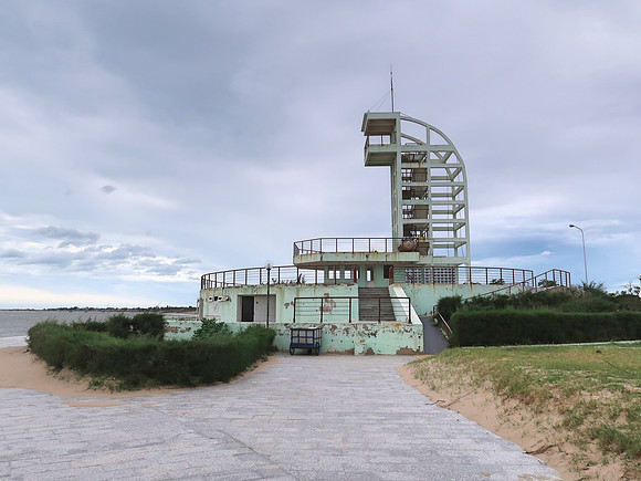 IMG_6472-beach-watch-tower
