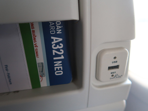 IMG_5870-usb-port