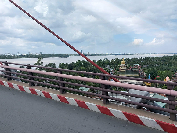 20201226_121831-crossing-can-tho-bridge