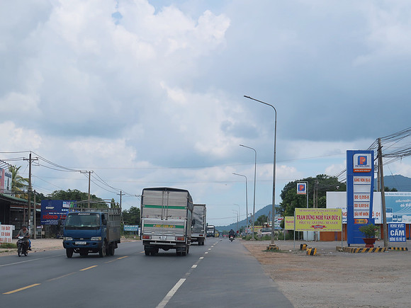 IMG_3031-north-south-highway-to-phan-thiet