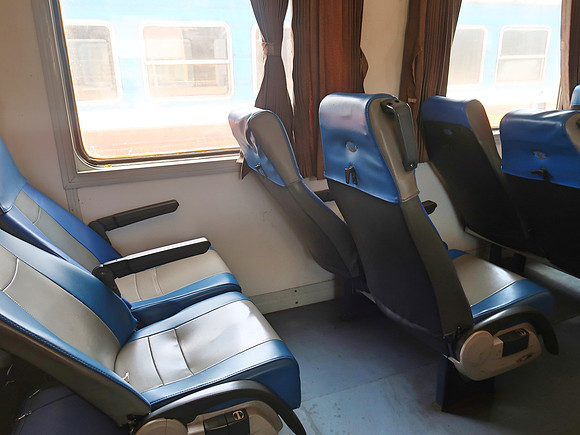 IMG_1962-wonky-seats