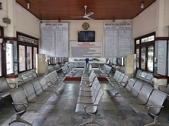 IMG_6550-thap-cham-waiting-room