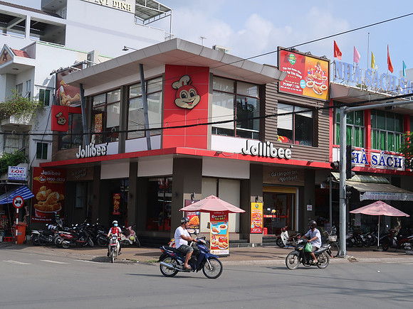 IMG_6799-jollibee