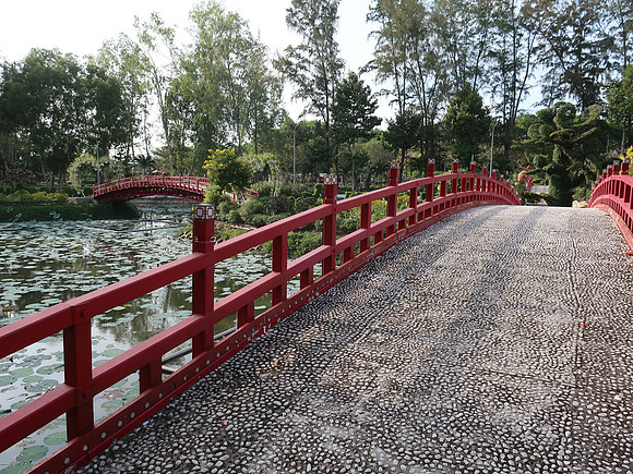 IMG_6827-flower-park-bridge