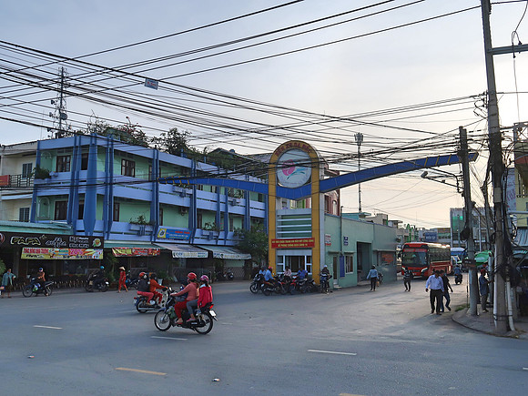 IMG_6853-bus-station