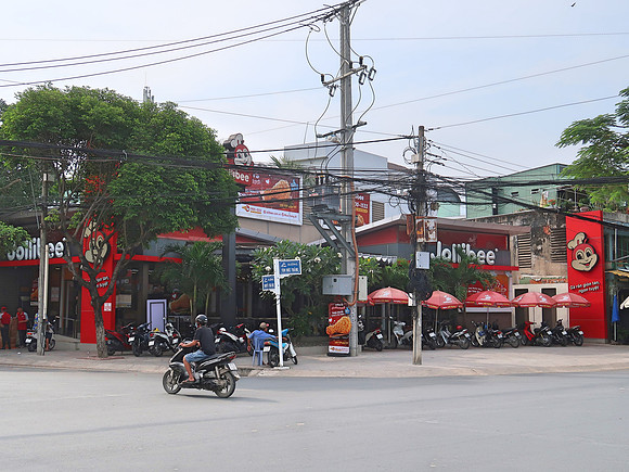 IMG_7161-jollibee