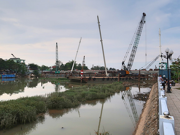 IMG_7179-bridge-construction