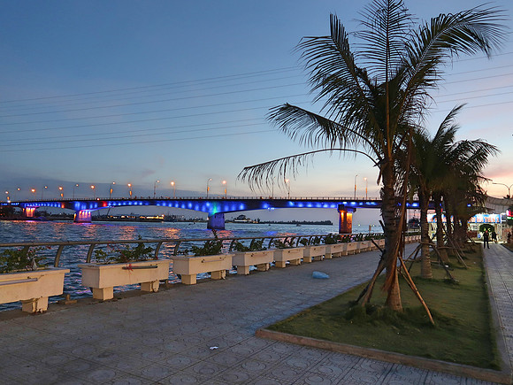 IMG_7358-bridge-lights