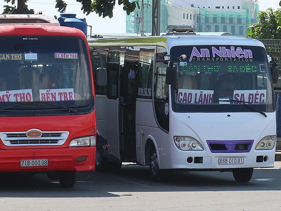 IMG_6953-sa-dec-bus-at-can-tho