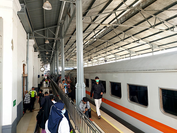 20240428_105437-padalarang-commuter-platform