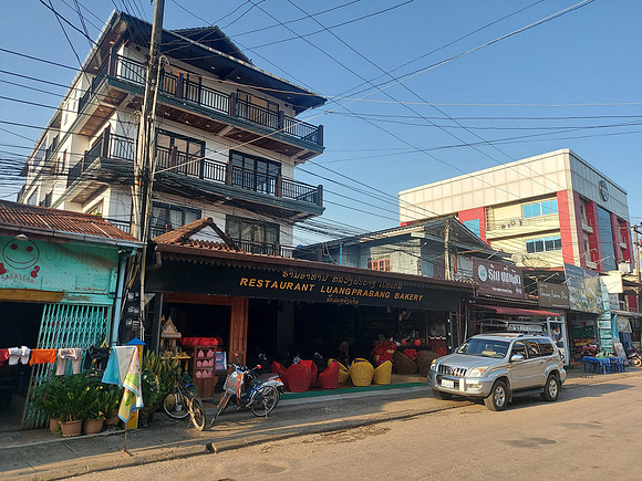 20220529_172600-luang-prabang-bakery
