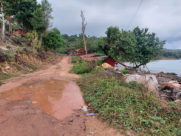 20220111_100326-dirt-road
