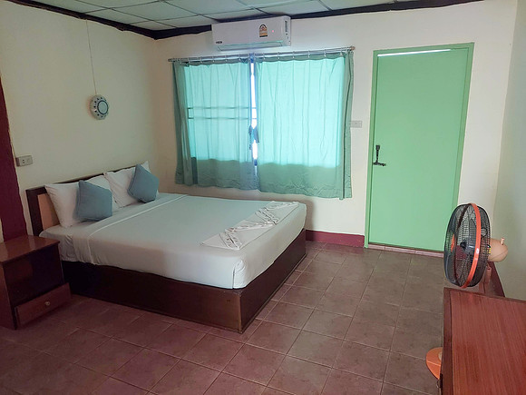 20220207_120840-koh-ngai-resort-room