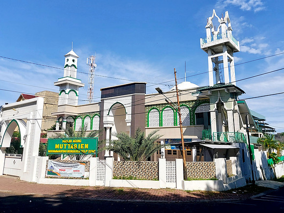 20240425_092043-masjid-agung-muttaqien