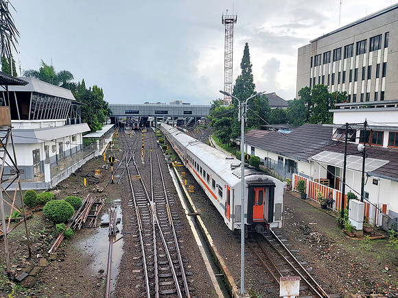 20240427_140549-bandung-train