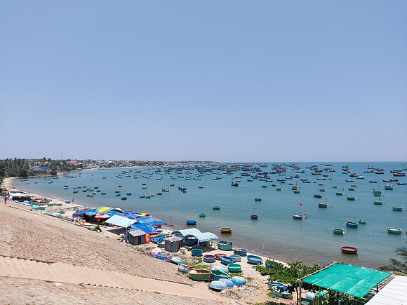 20220418_113949-mui-ne-fishing-boats