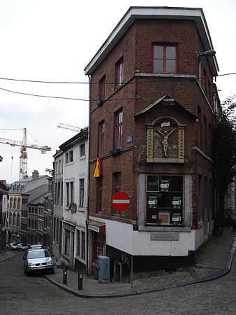 59 Rue Pierreuse, Liege - Belgium.