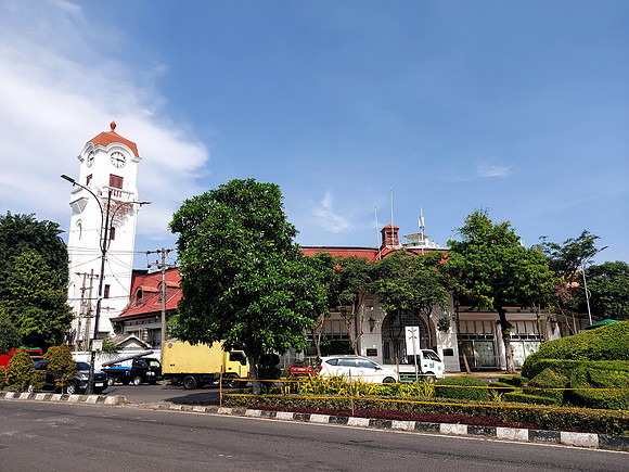 20240502_140020-clock-tower-at-keboen-rodjo-surabaya