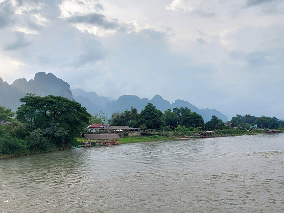 20220528_172509-beautiful-vang-vieng