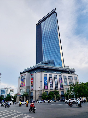 20220623_163030-vincom