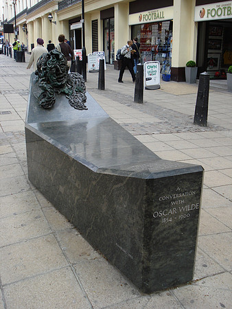 A conversation with Oscar Wilde (1854 - 1900), London - England.