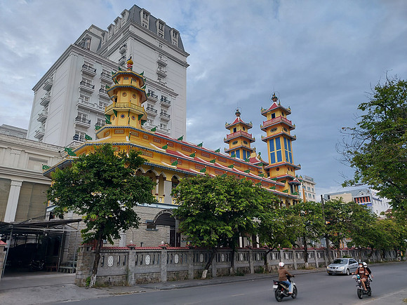 20220625_174313-cao-dai-temple