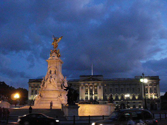 Buckingham Palace and Victoria Memorial, London - England.