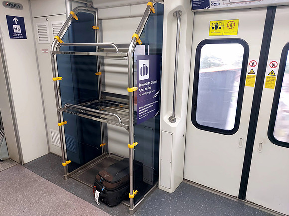 20240426_151939-cgk-airport-rack