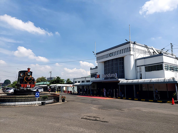 20240428_094912-bandung-station