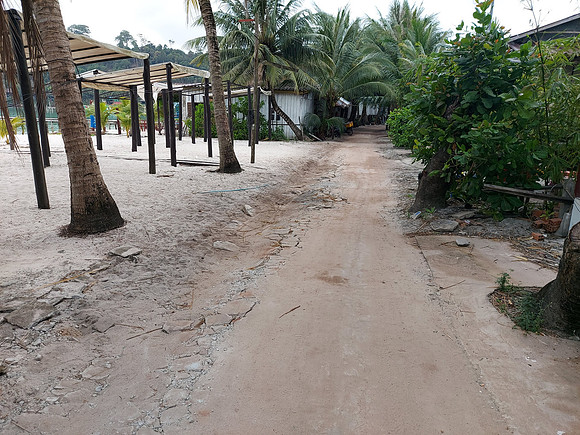 20220111_085235-broken-road