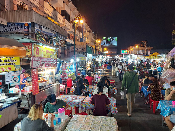 20220222_195017-night-market