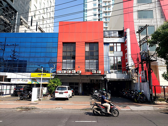 20240503_084303-sparkling-hotel